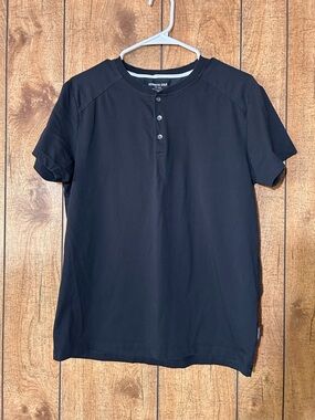 Kenneth Cole Black Short-Sleeve Henley Tee